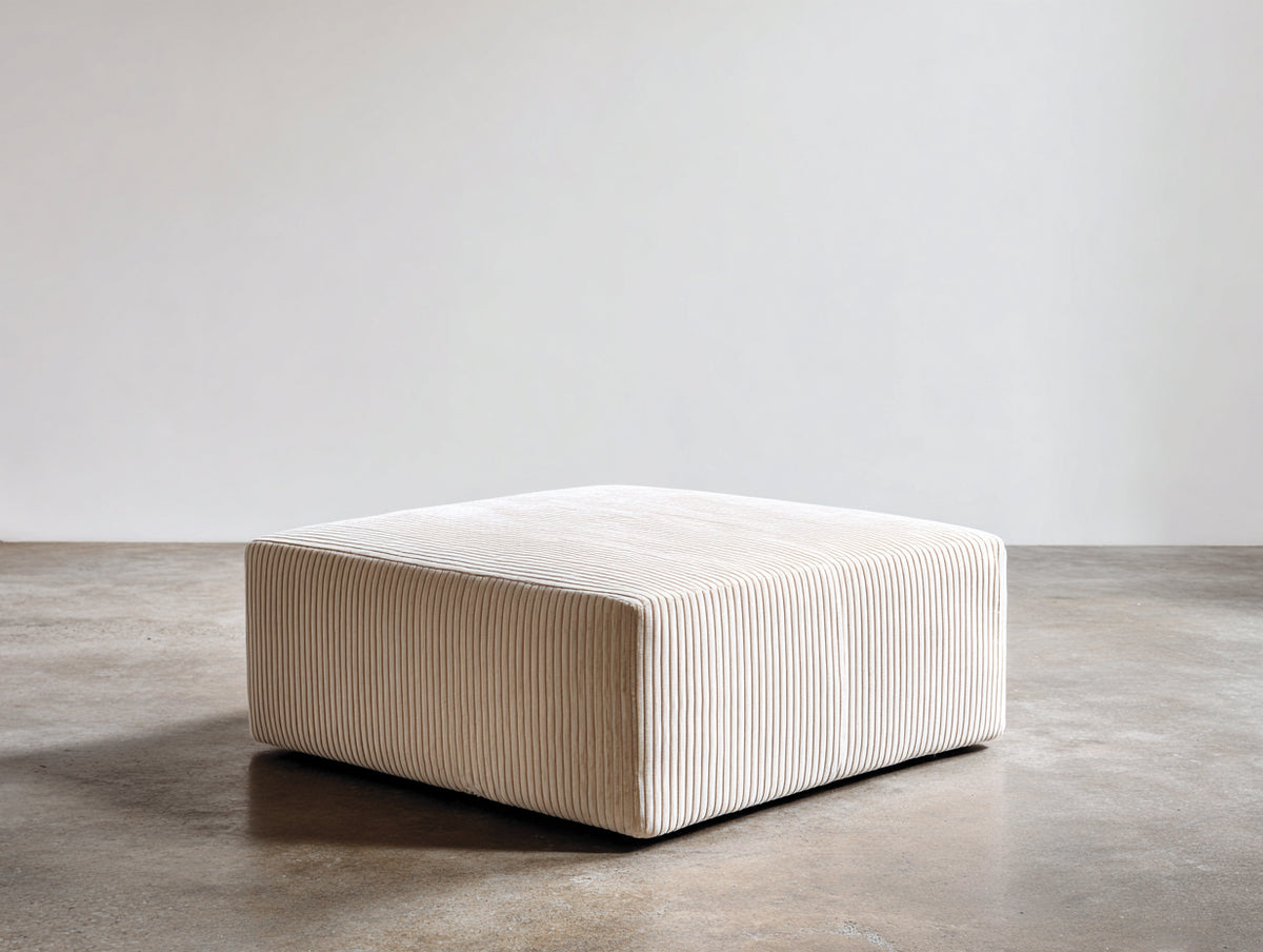Tabouret carré rembourré 90×90×38 cm - beige crème - tissu côtelé et assise large pour chambre à coucher