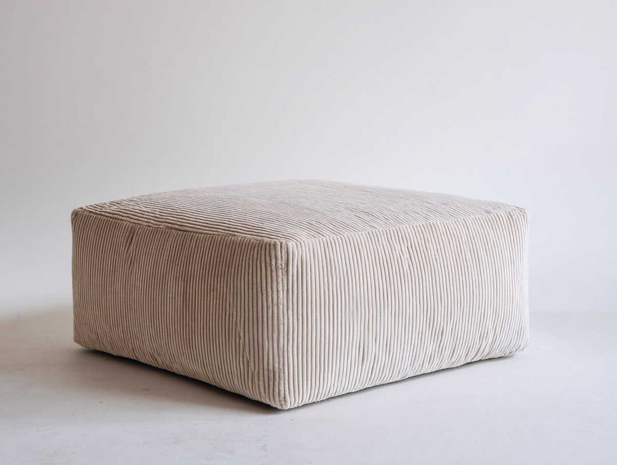 Tabouret carré rembourré 80×80×42 cm - velours côtelé beige - assise d'appoint pour chambre à coucher